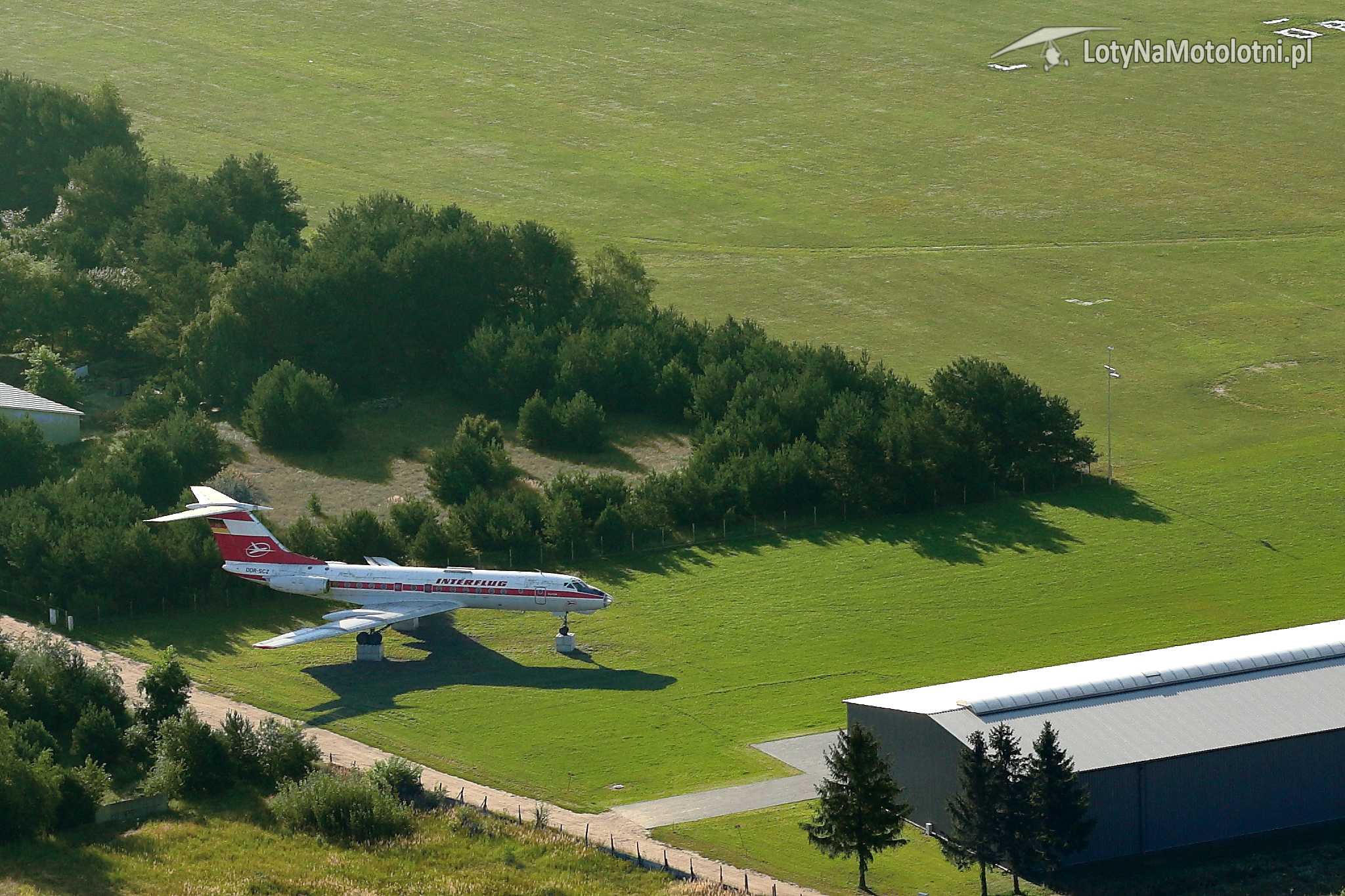 TU-134A przy lotnisku Aeroklubu Włocławskiego.